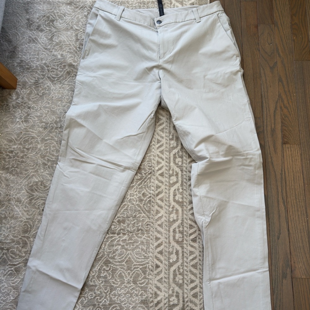 lululemon athletica Men's Khakis in Light Beige